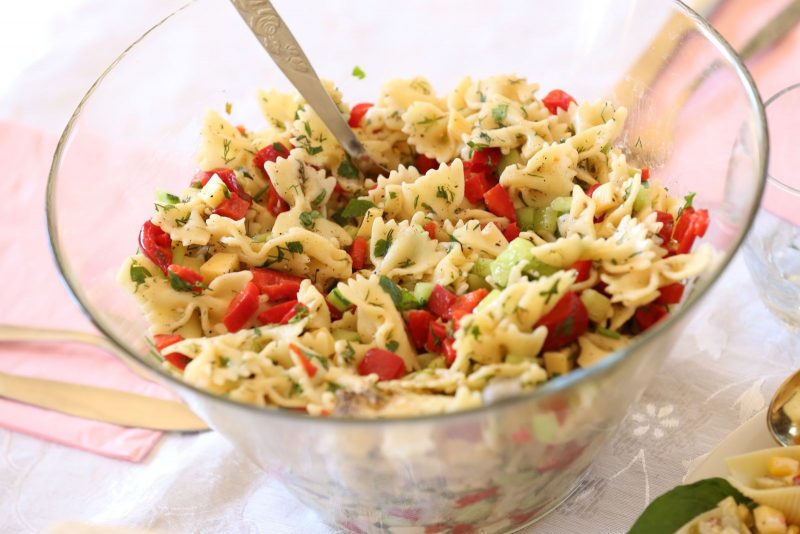 Bow-Tie Pasta Salad with Tomatoes and Cheese
